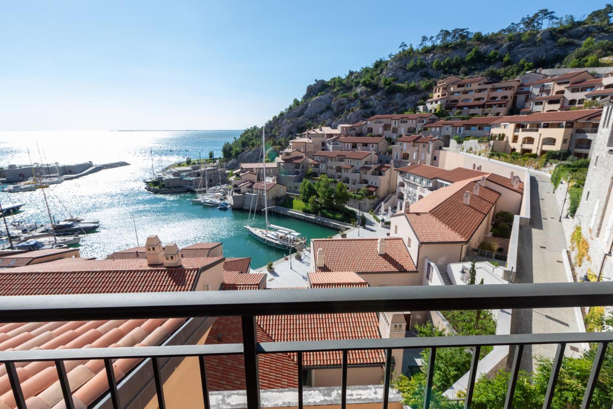 Portopiccolo Avolare Apartments In Borgo - Beach Included Систияна Екстериор снимка