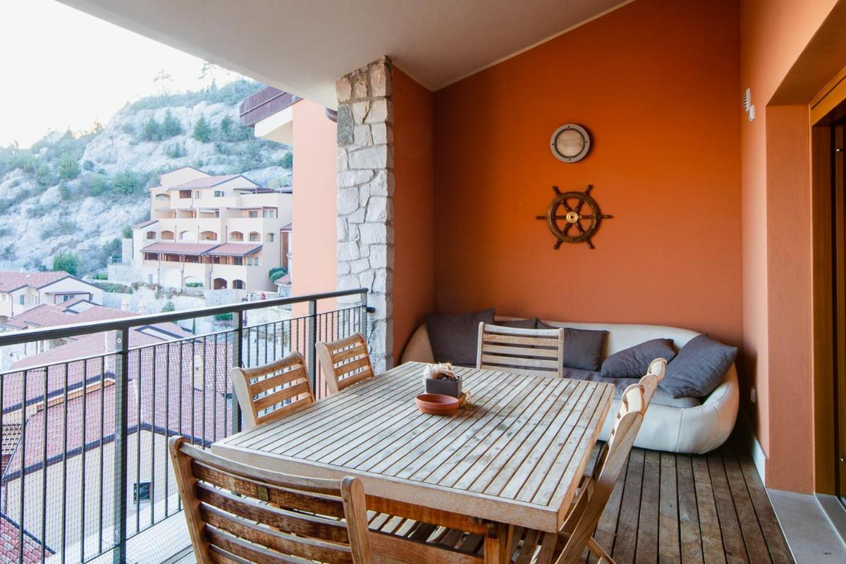 Portopiccolo Avolare Apartments In Borgo - Beach Included Систияна Стая снимка
